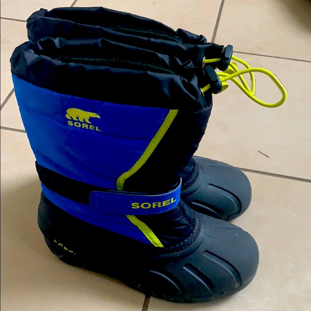 Sorel - boys winter boots like new